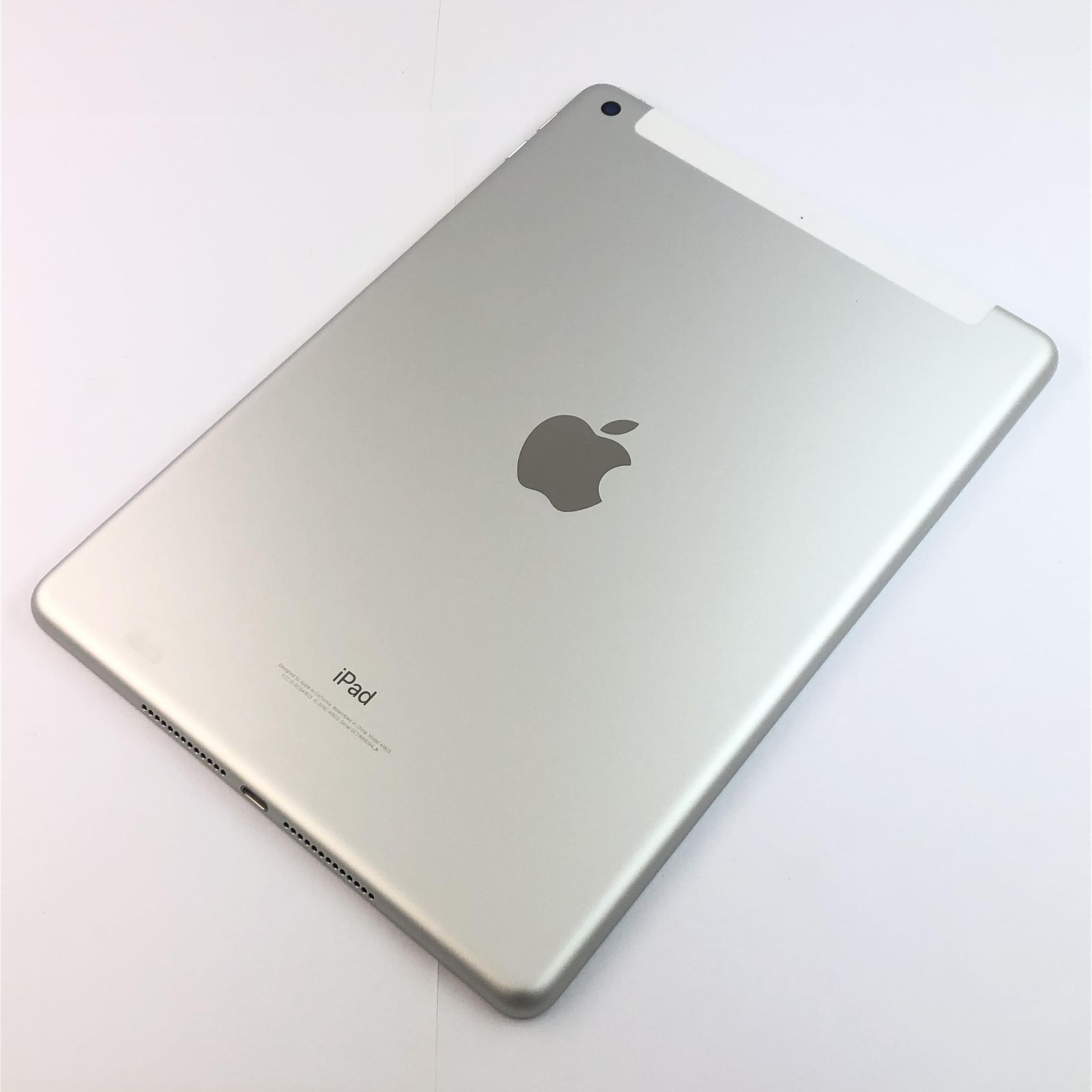 良品】iPad (第5世代) Wi-Fi + Cellular/32GB/355805089856218 Apple