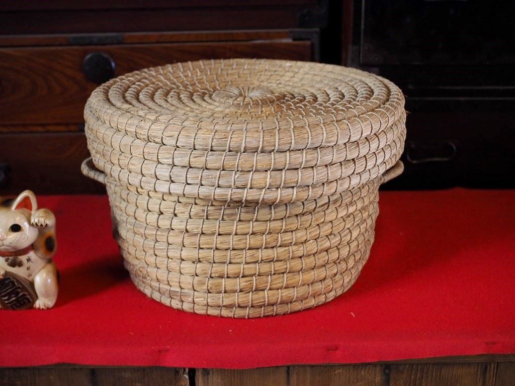 緻密な造りの「藁いずみ」「ねこぼこ」昭和後期 古録展 送料無料 中古