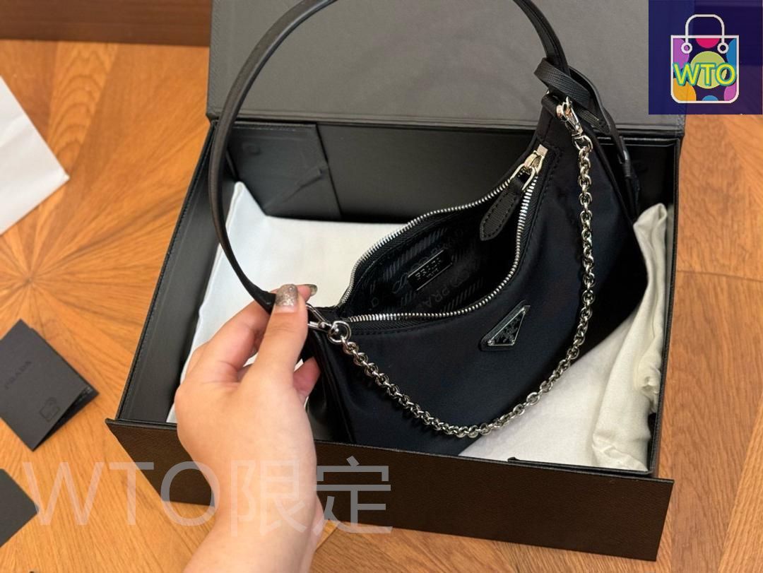 ♦PRADA♦レディースショルダーバッグ☆正規品☆ ♢PRADA♢レディースショルダーバッグ☆正規品☆ (PRADA
