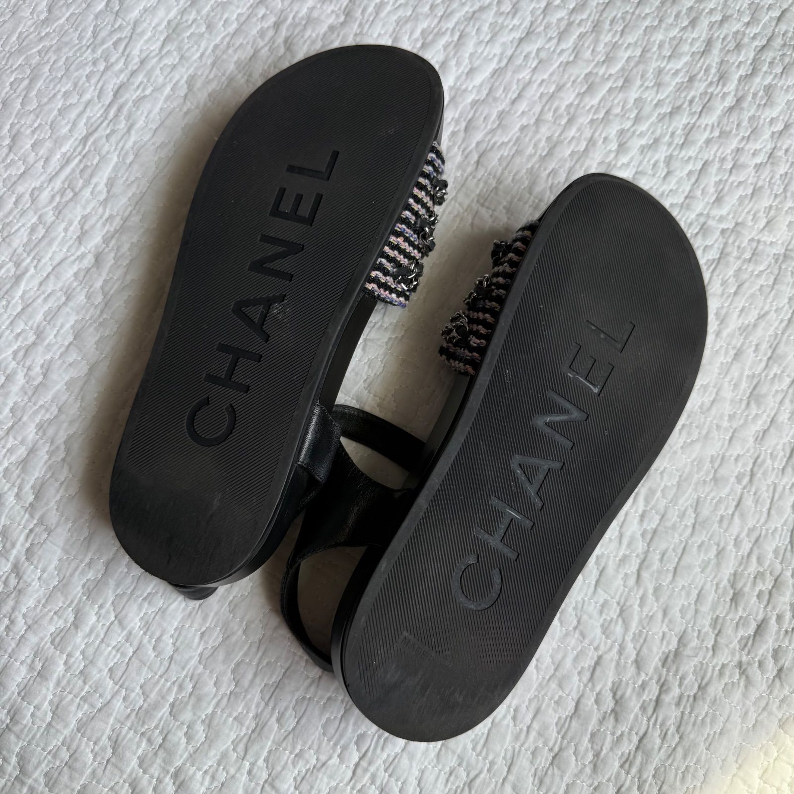 シャネル ココマーク チェーンサンダル レザー×ツイード 黒 ブラック 2016 CHANEL シャネル ココマーク チャーム 6連 チェーンサンダル