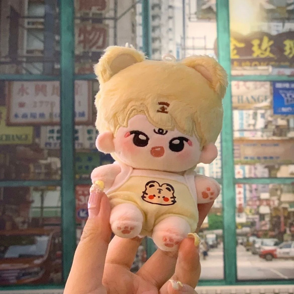 ホシ　ぬいぐるみ　10cm 新品　マスター　セブチ Amazon.co.jp: ホシ ぬいぐるみ 10cm マスター SEVENTEEN セブチ