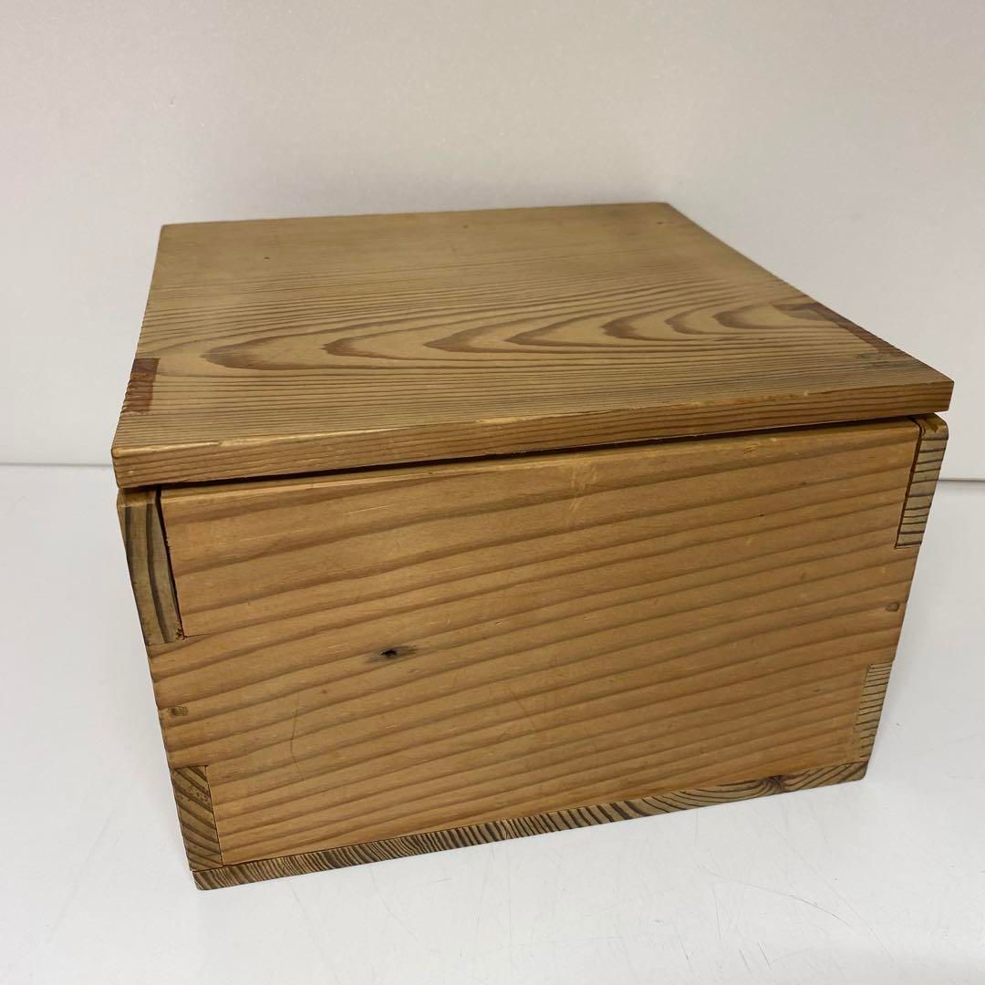 ・李朝　染付青華つぼ　タエサ　木箱付　東さ5-0809③ 李朝 染付青華つぼ タエサ 木箱付 東さ5-0809③ - メルカリ