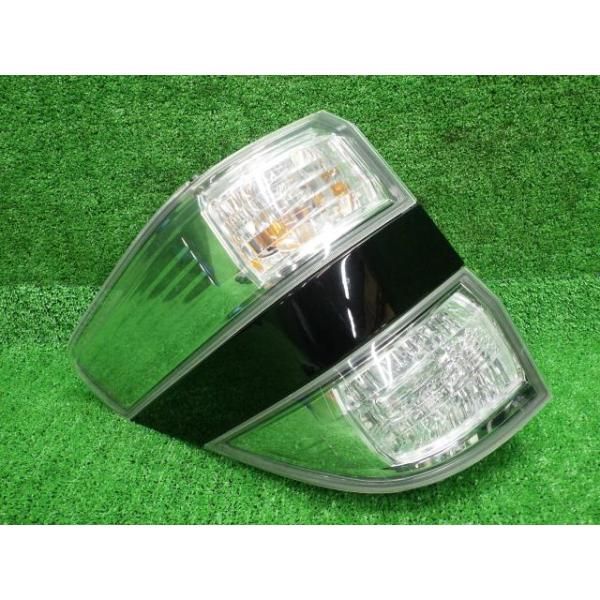 ヴェルファイア DBA-ANH25W 左テールランプ/テールライト 2.4V 4WD 7人