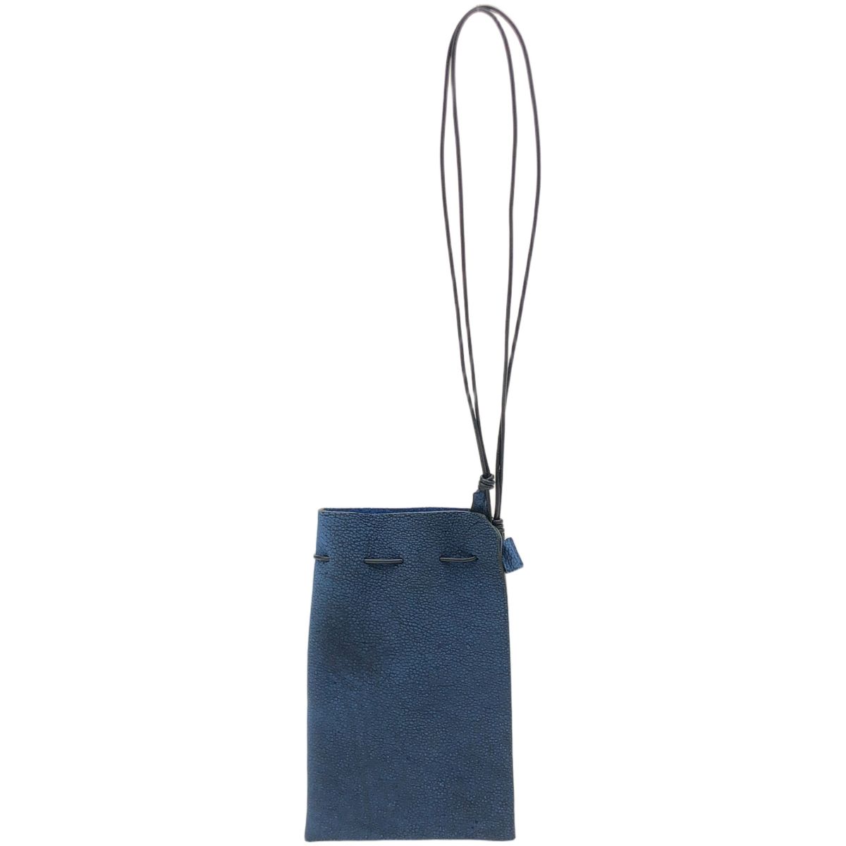 POUCH -