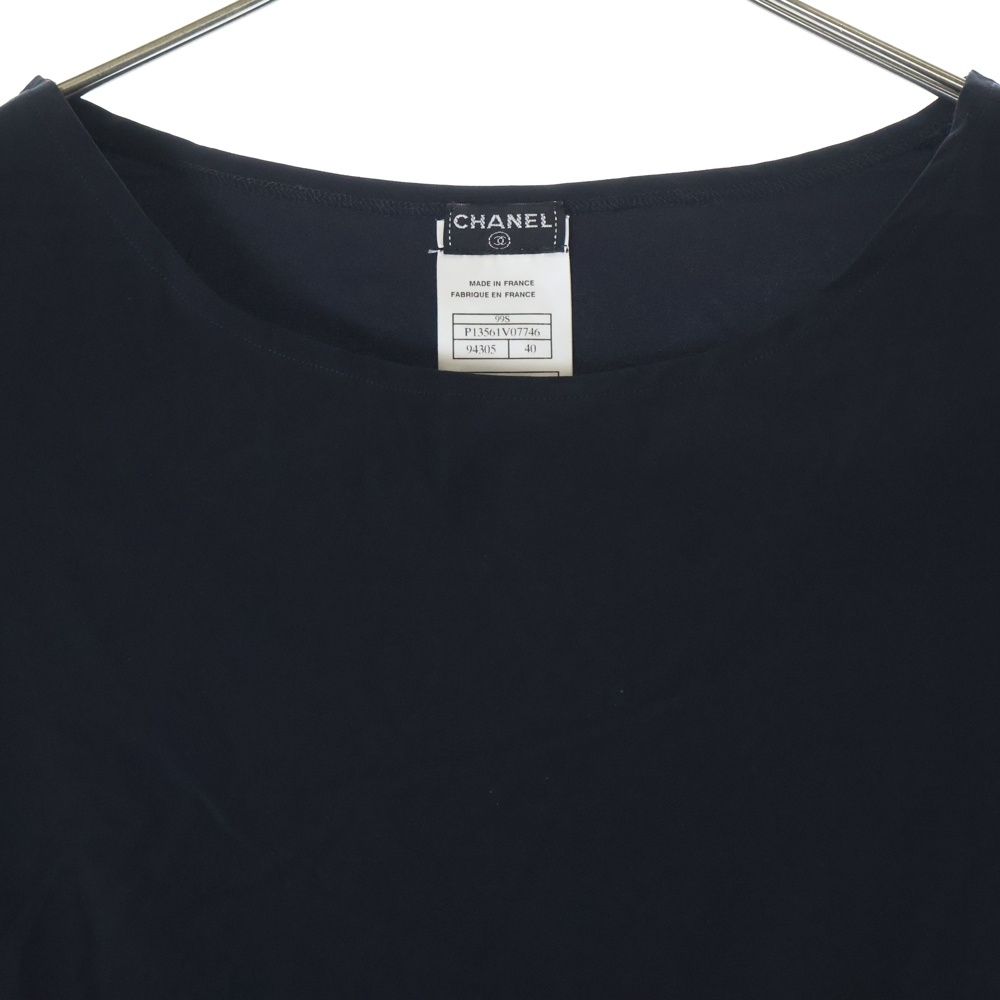 CHANEL シャネル 99SS 裾ロゴプレート ナイロン 半袖Tシャツ カットソー ブラック レディース P13561V07746 CHANEL - CHANEL シャネル 99SS 裾ロゴプレート ナイロン 半袖T