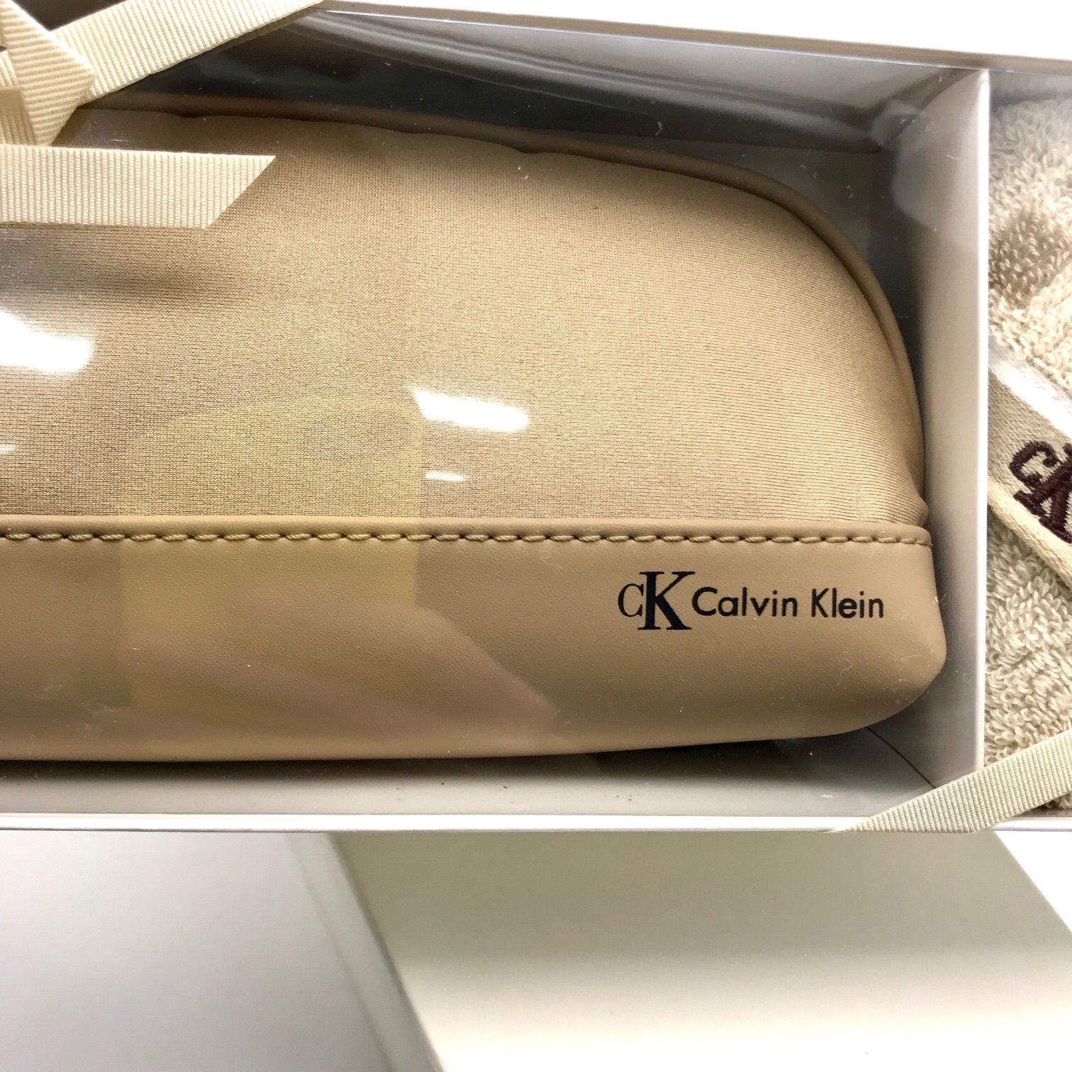 ☆匿名配送☆   カルバンクライン ポーチ 筆箱 ♥ゞ♥ ☆匿名配送☆ Calvin Klein カルバンクライン ポーチ 筆箱 ♥ゞ