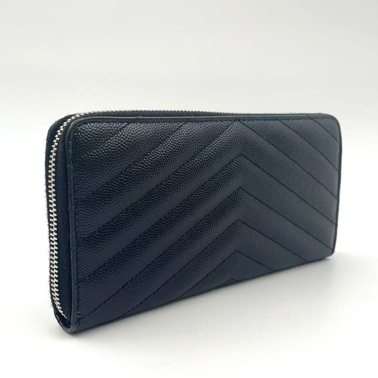 YVES SAINT LAURENT ロゴ Vライン シングルジップ キルティング