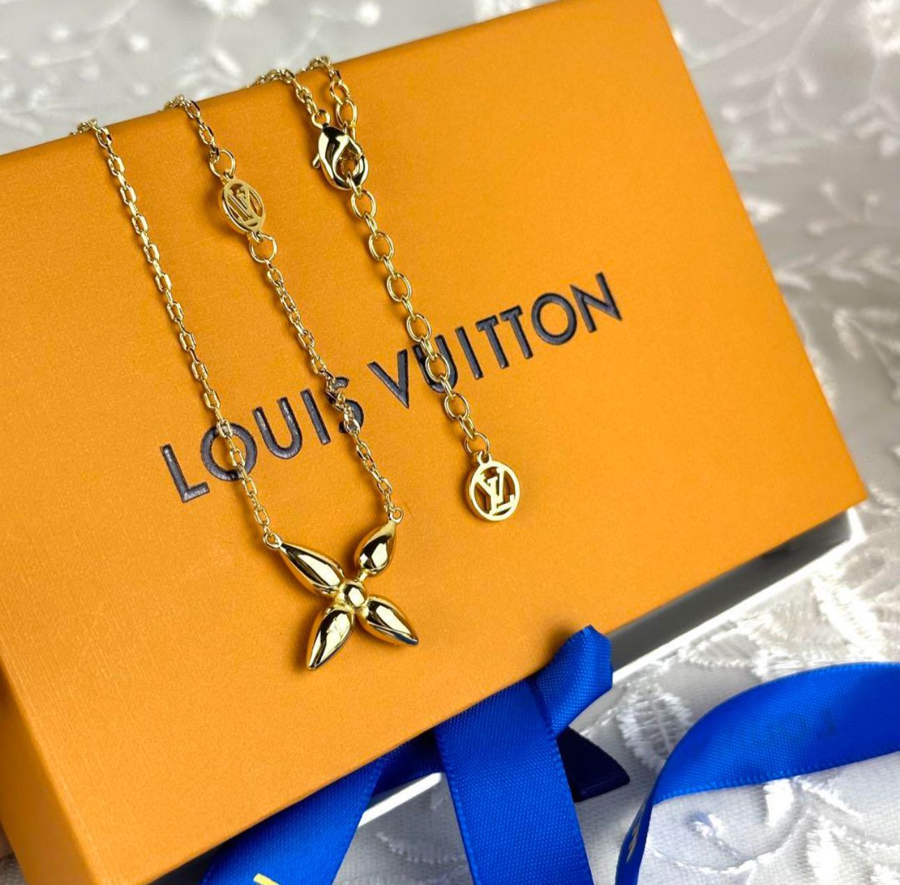 未使用級】ルイ ヴィトン コリエ ルイゼット ネックレス フラワー  