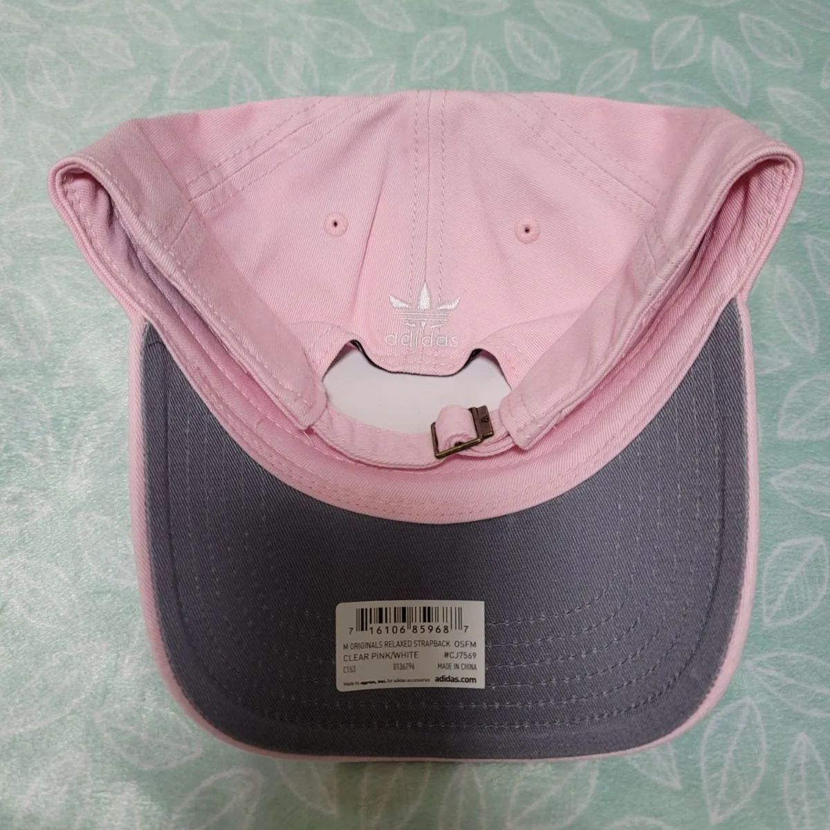 adidas キャップ 薄ピンク - 帽子