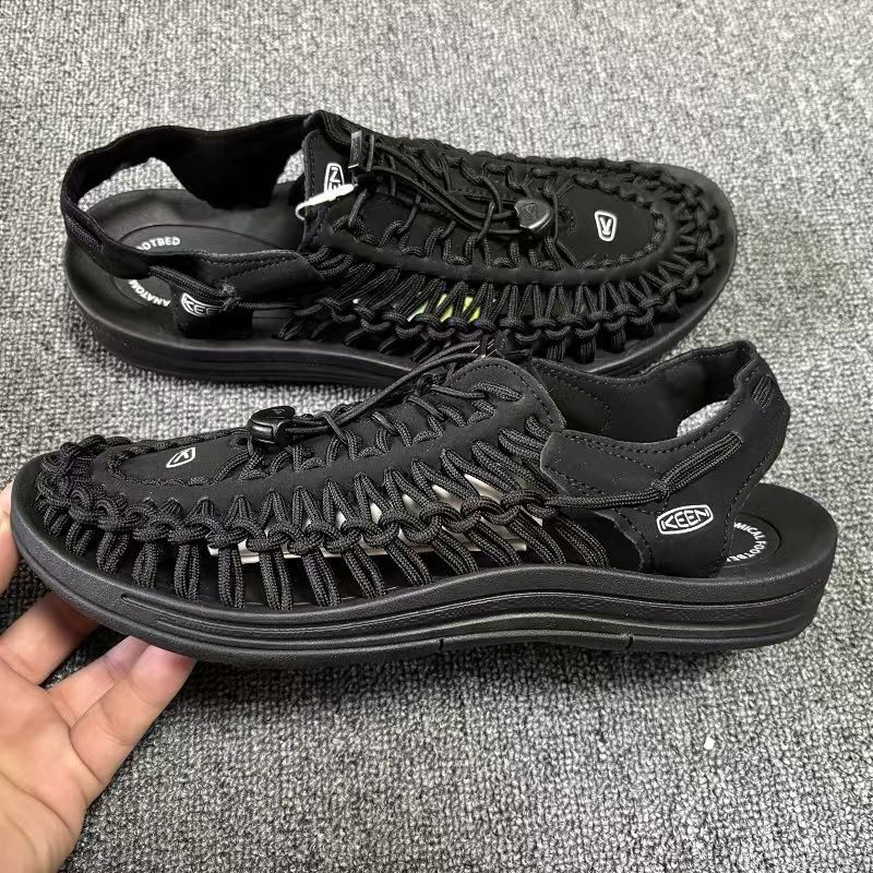キーン　サンダル UNEEK ユニーク レディース　26cm - メルカリ KEEN キーン サンダル UNEEK ユニーク レディース スニーカー