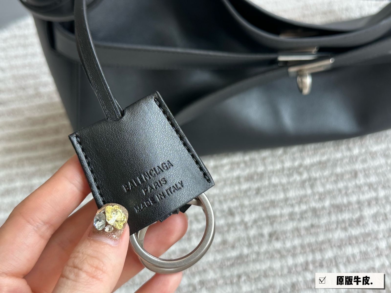 【関税＆送料込み】Balenciaga Locker Hobo M Shoulder Bag Balenciaga Women's' Locker Medium North-South Hobo Bag in