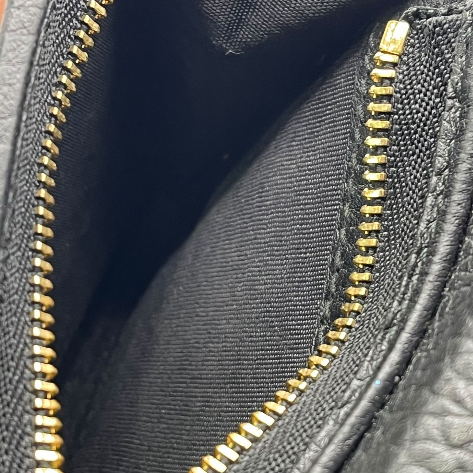 ● グッチ