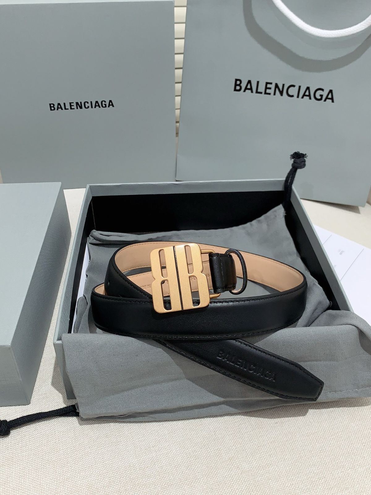 BALENCIAGA　革ベルト BALENCIAGA - 新品 BALENCIAGA Unity ベルト カーフスキン