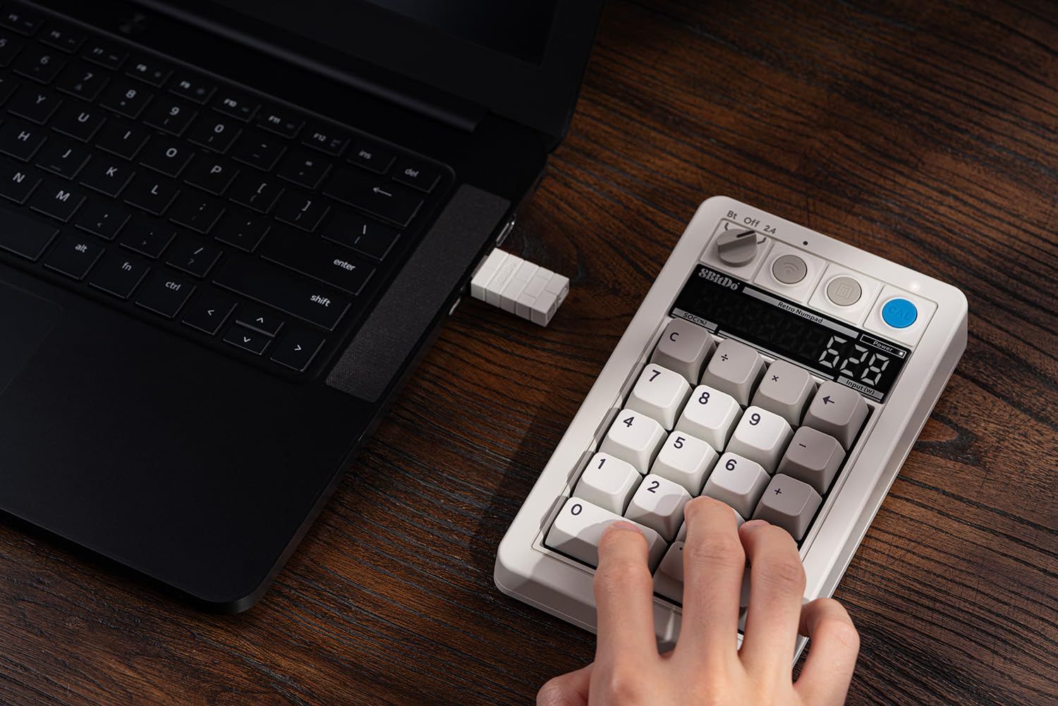 8BitDo レトロ 18 メカニカル テンパッド 電卓モードをサポート Windows および Android 用 Bluetooth|2.4G|有線テンパッド - M M