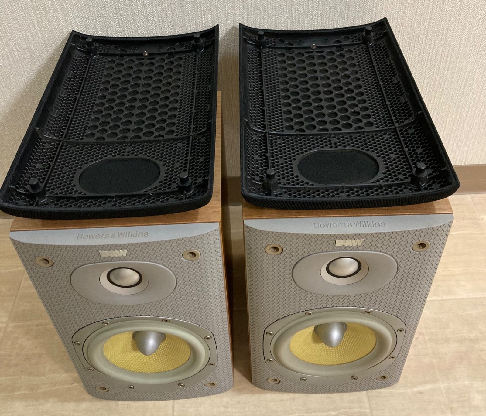 Bowers&Wilkins DM600 S3 ソレント シリアル連番 | nate-hospital.com