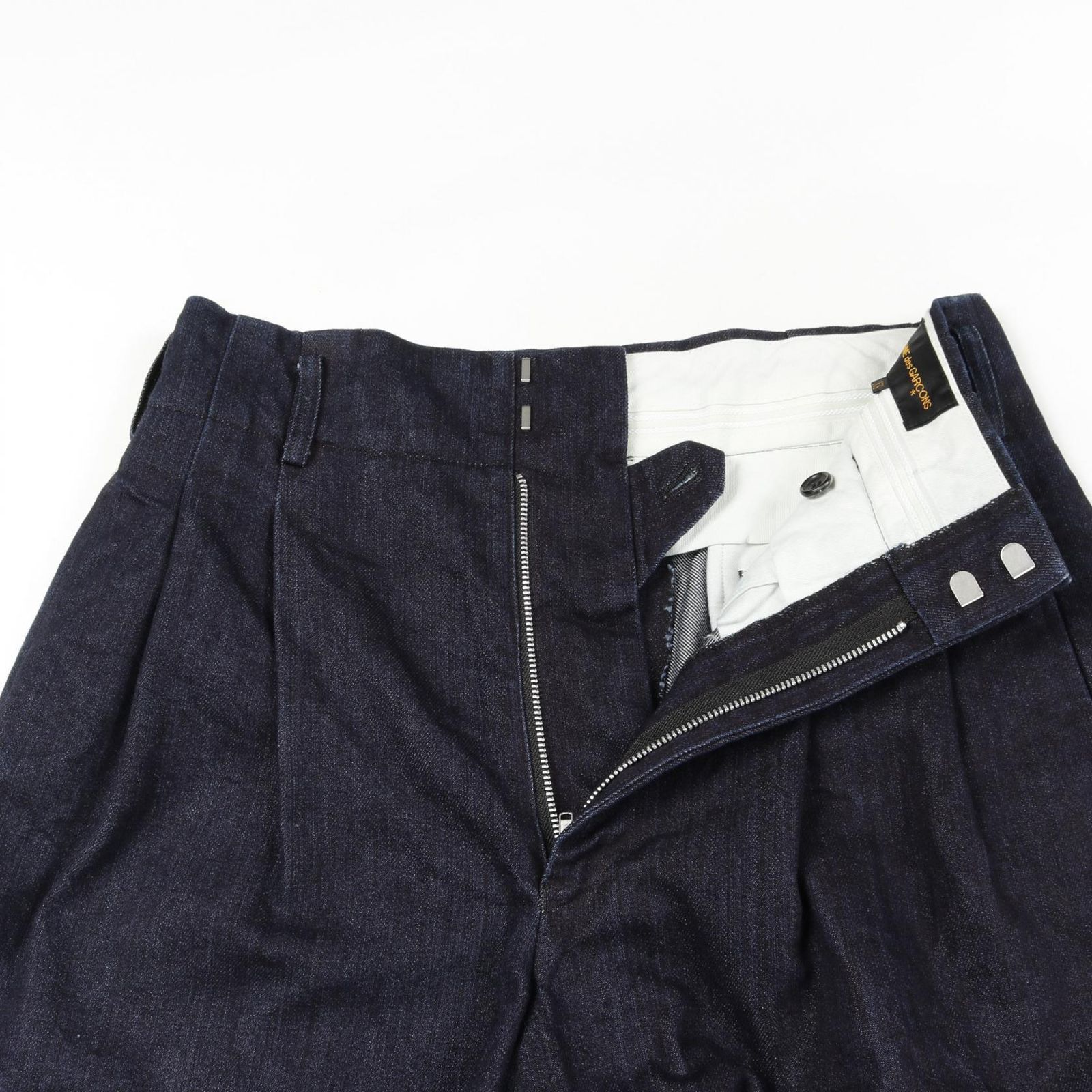 ショートパンツ