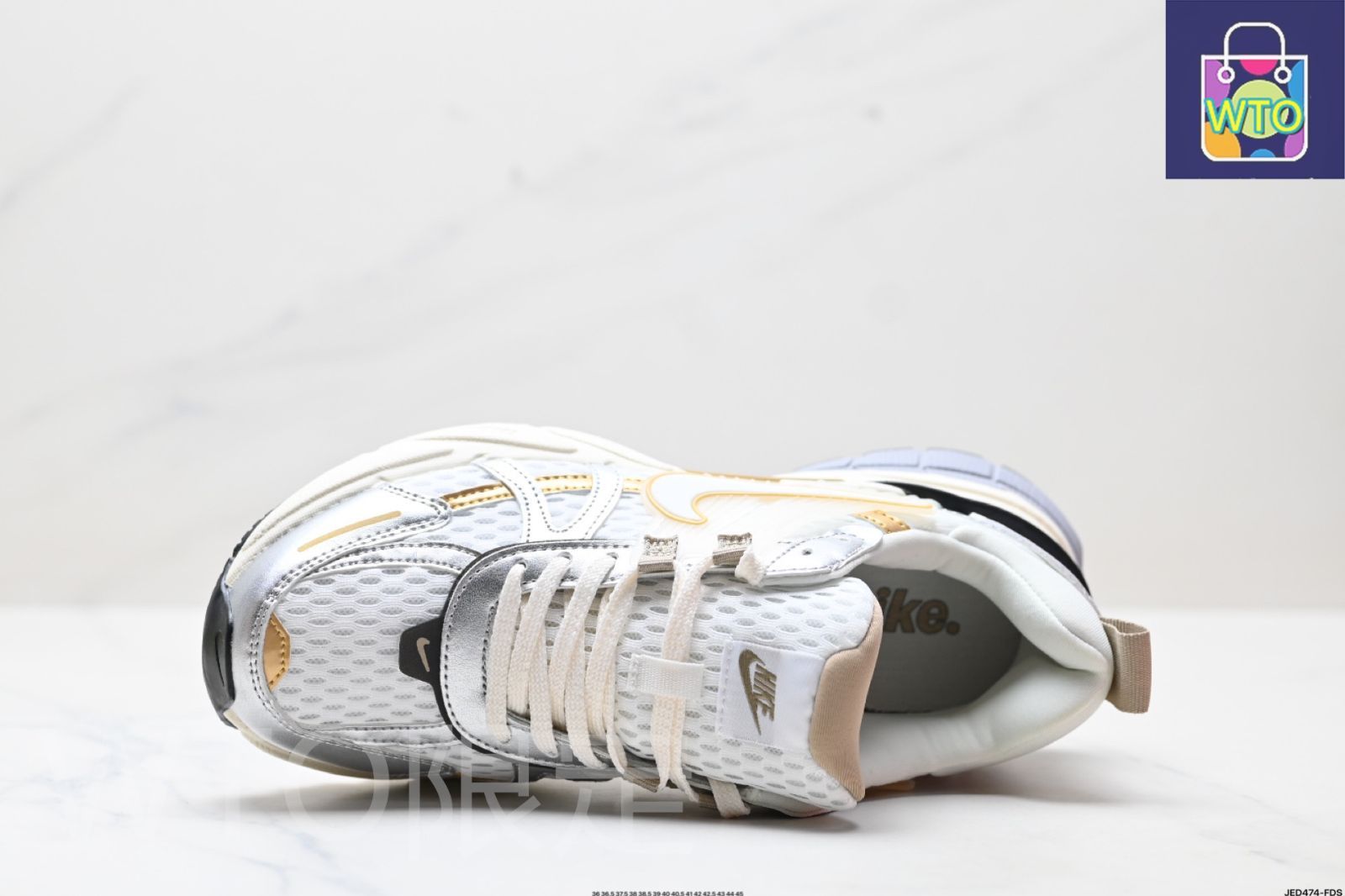 Nike / ナイキ V2K RUN ランニングシューズ レトロスタイル
