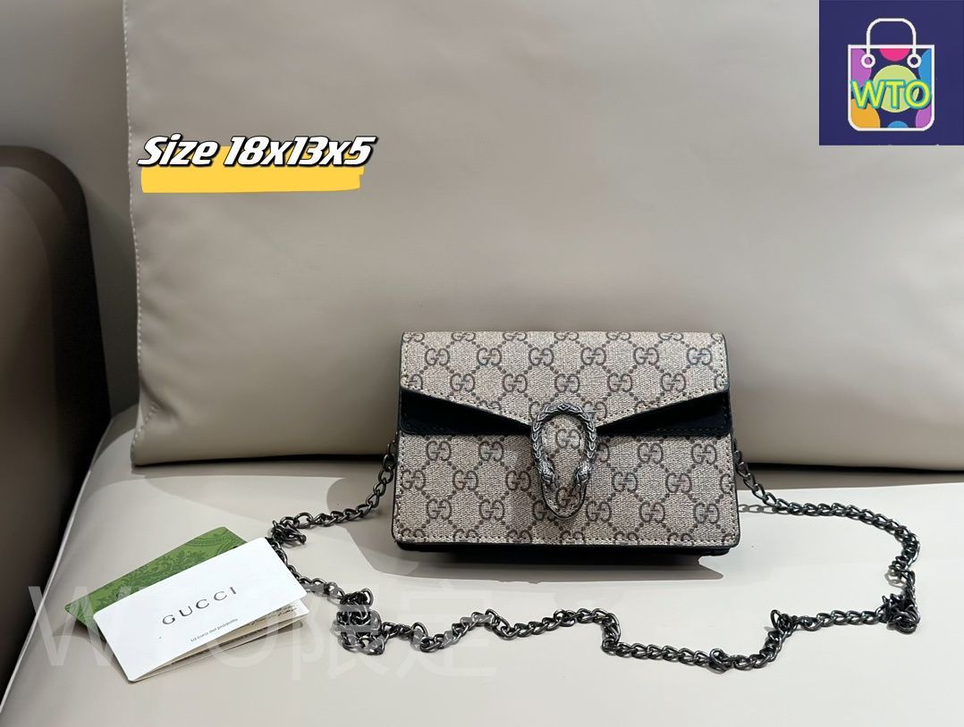 GUCCI グッチ　定価35000円程度　週末配送のため値下げ中 GUCCI グッチ 定価35000円程度 週末配送のため値下げ中