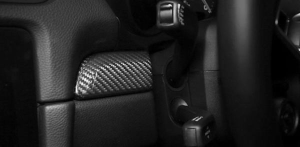 ドライカーボン製