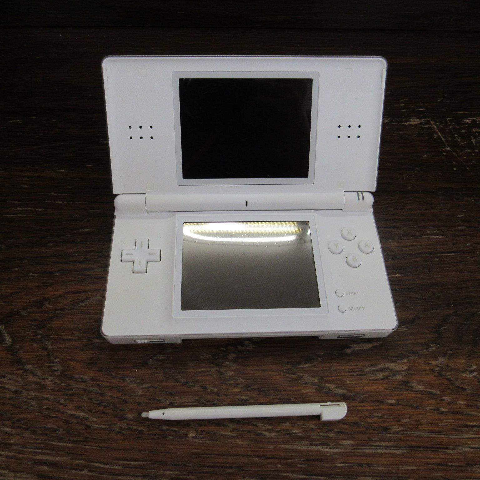任天堂 DS lite Amazon | ニンテンドーDS Lite クリスタルホワイト【メーカー