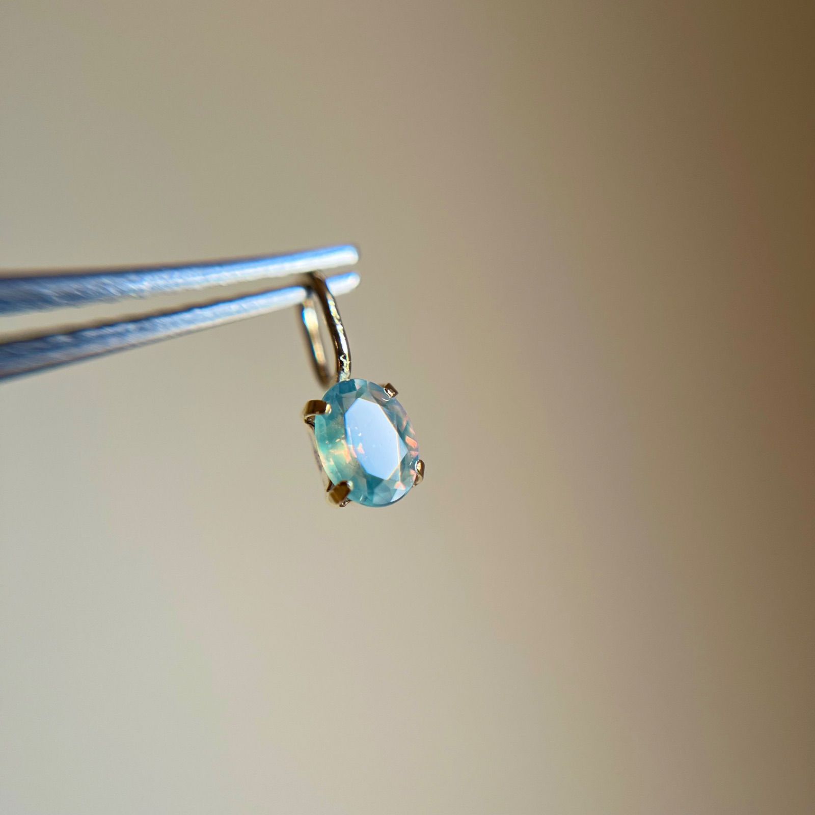 K18 天然石アレキサンドライトoval希少　レア　ペンダントトップ 18金 2 K18 天然石アレキサンドライトoval希少 レア ペンダントトップ