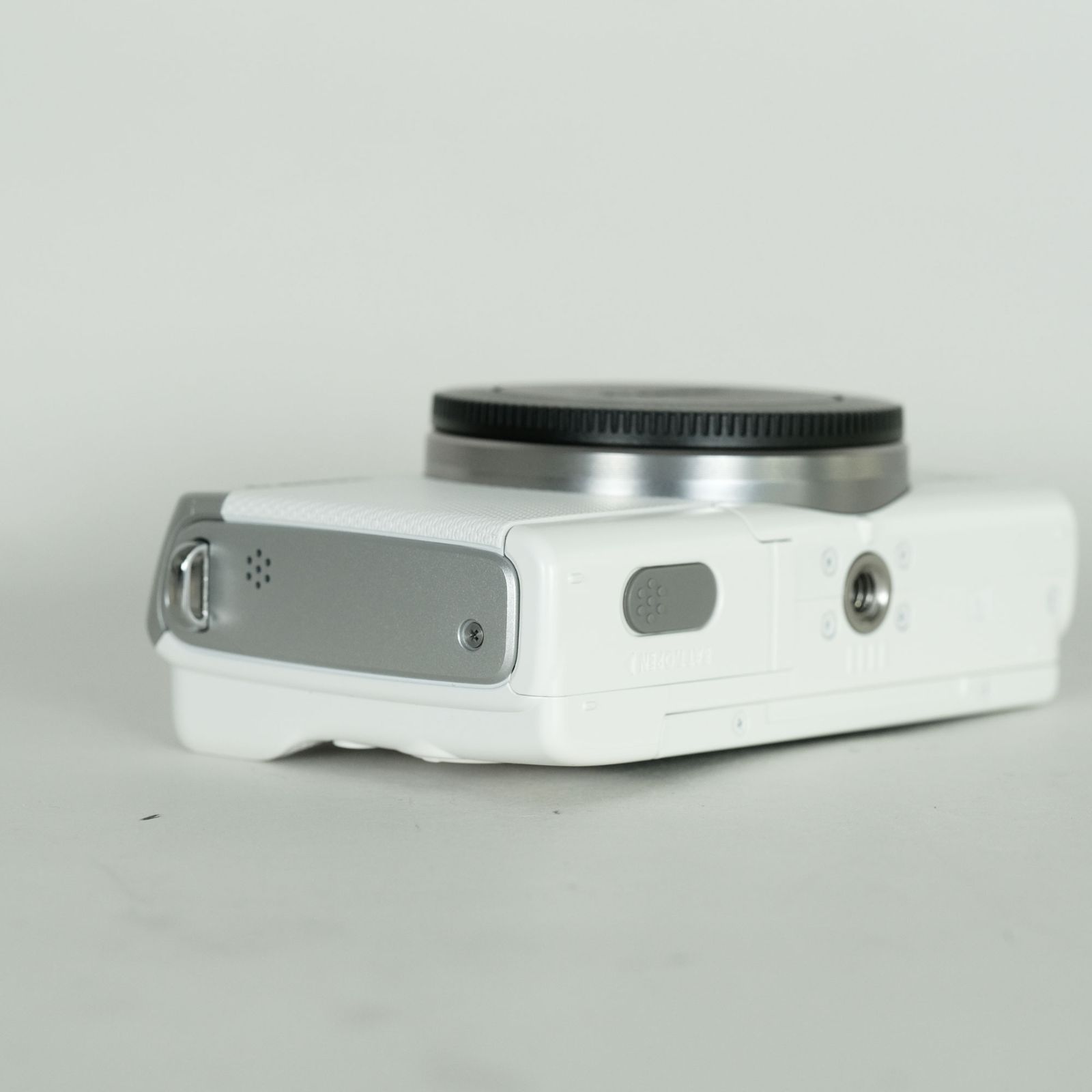 Canon ミラーレス一眼カメラ EOS M100 ボディー(ホワイト) EOSM100WH