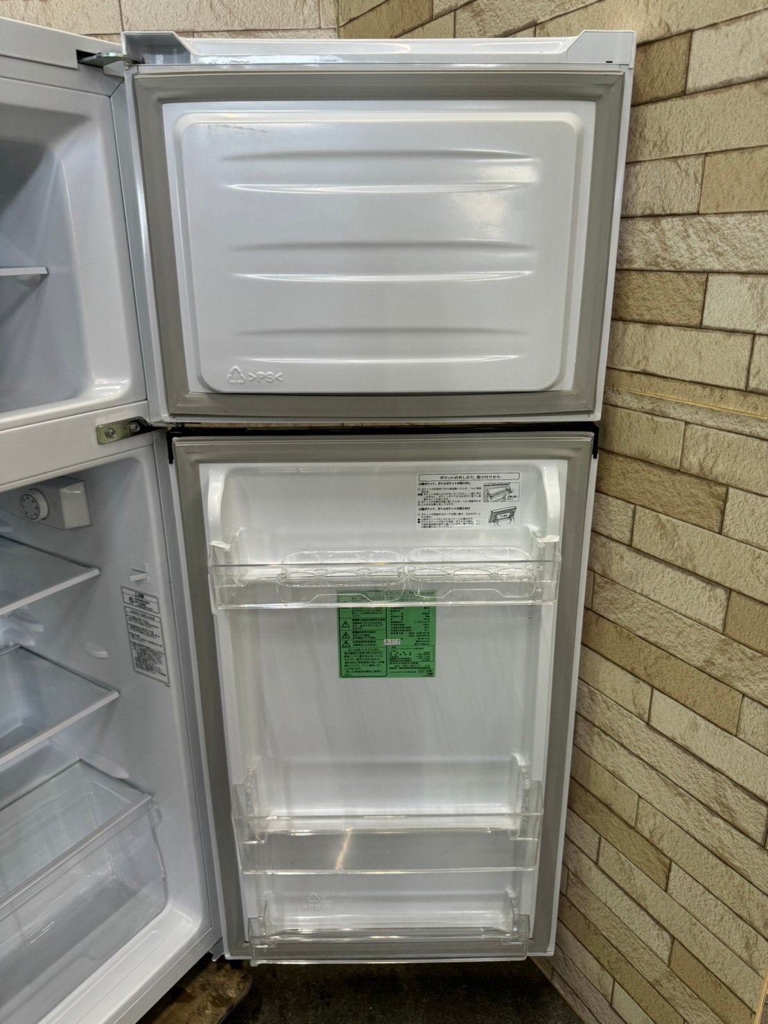 【美品】大阪送料無料★3か月保障付き★冷蔵庫★2021年★ハイセンス★2ドア★HR-B1202★R-513 美品】大阪送料無料☆3か月保障付き☆冷蔵庫☆2021年☆ハイセンス☆2