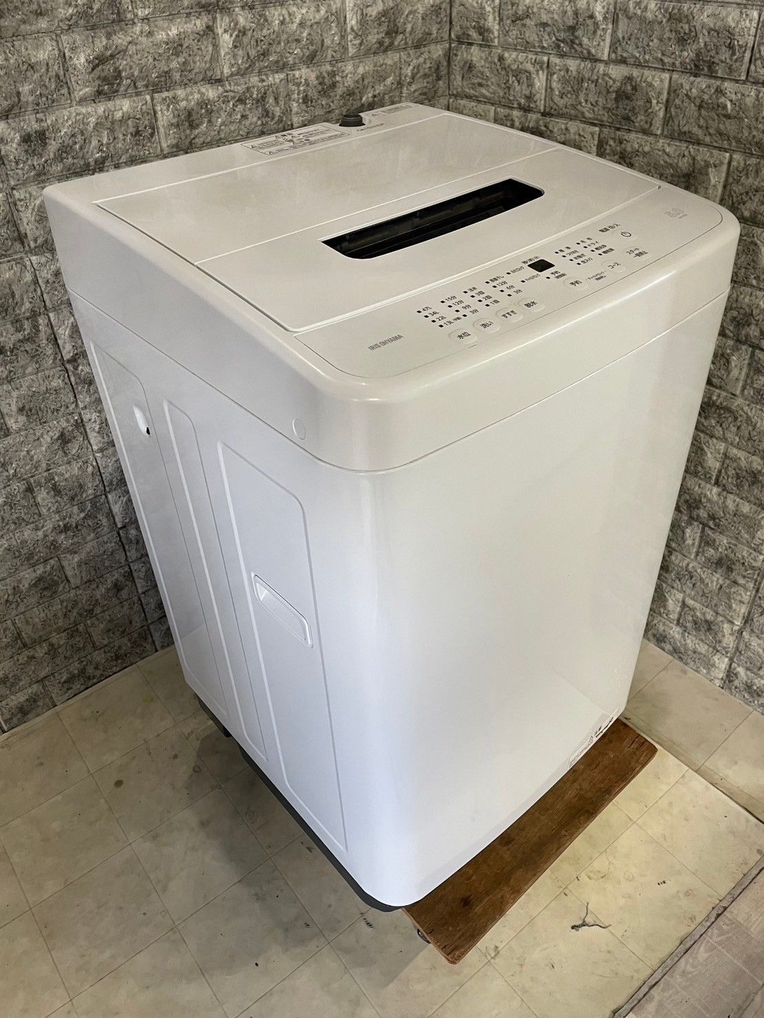 IRISOHYAMA アイリスオーヤマ 洗濯機 IAW-T504 2022年製 5㎏ - 生活家電