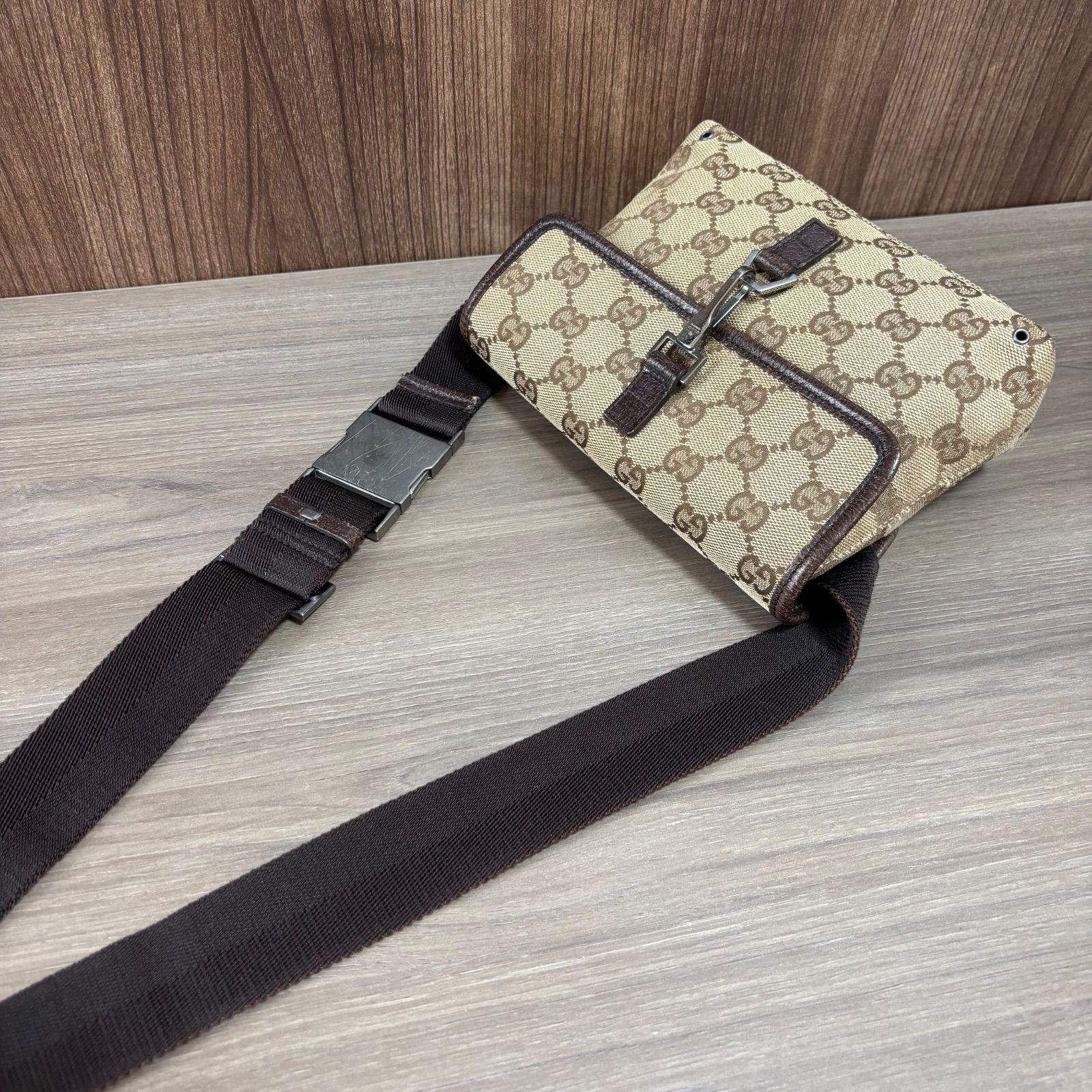 ☆グッチ GUCCI GG柄 ウエストバッグ ロゴ ボディバッグ GGキャンバス