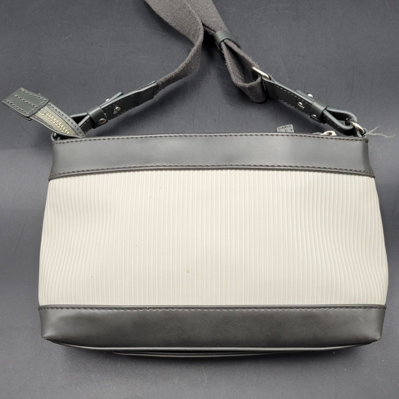 3 Calvin Klein カルバンクライン IKETEI ショルダーバッグ