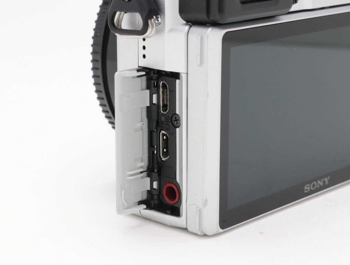 ソニー α6400 (ILCE-6400) ボディ SONY α6400 デジタル一眼レフ