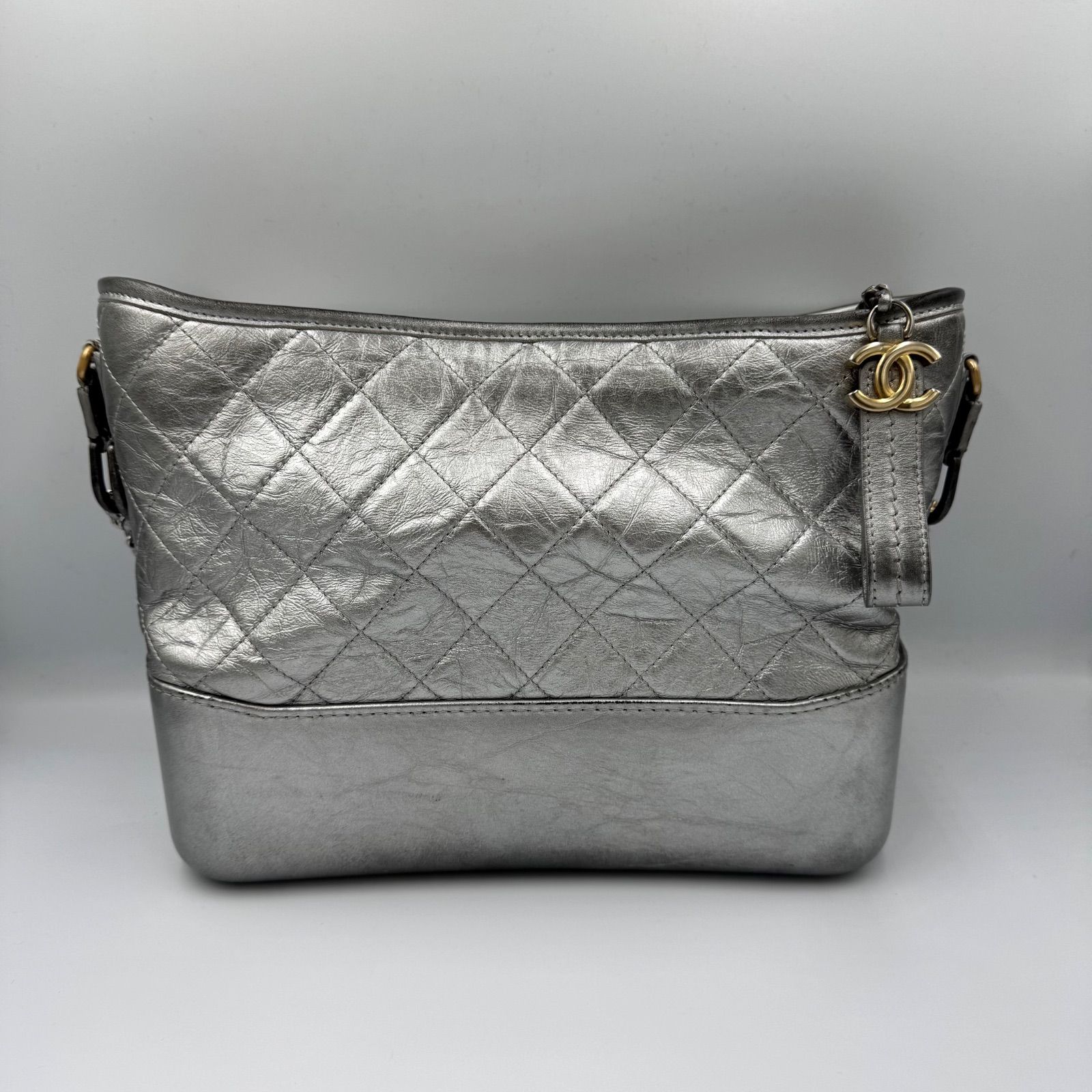 CHANEL ガブリエル チェーンショルダーバッグ シルバー ゴールド金具 シルバー金具 カーフスキン
