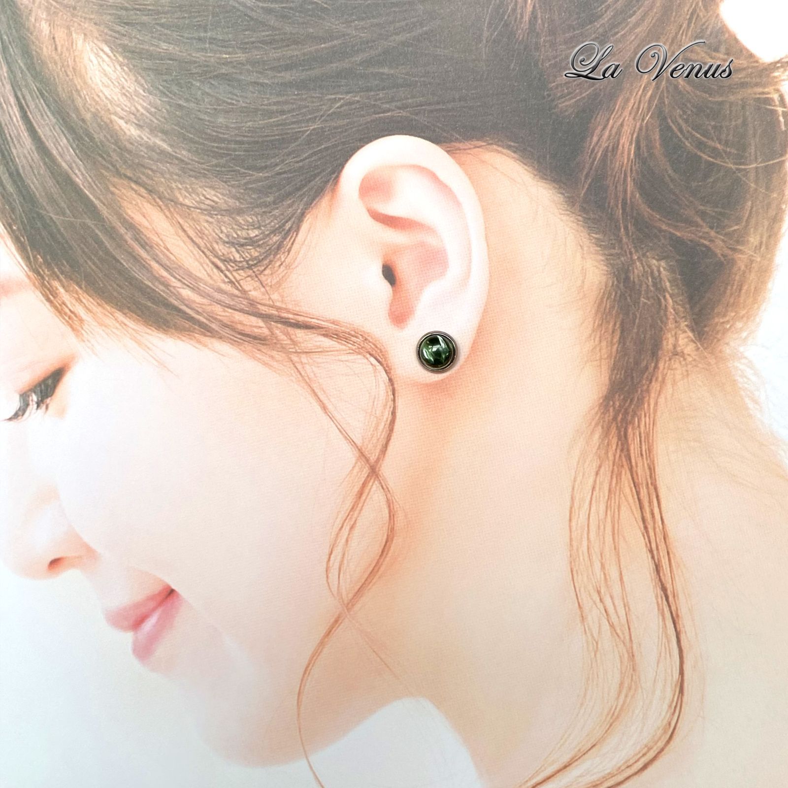 【ｔａｍａ☆彡 】天然セラフィナイトのベゼル枠留めピアス ✴︎きらめく天使の羽✴︎ つけっぱなしOK 天然 セラフィナイト