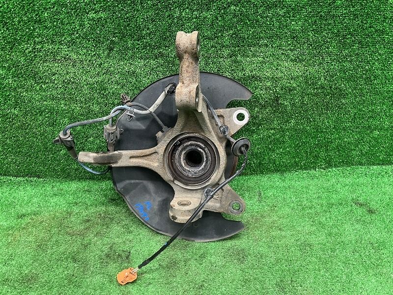 ミニキャブ DS17V 左フロントナックルハブ G MQ512866 Z2S 中古