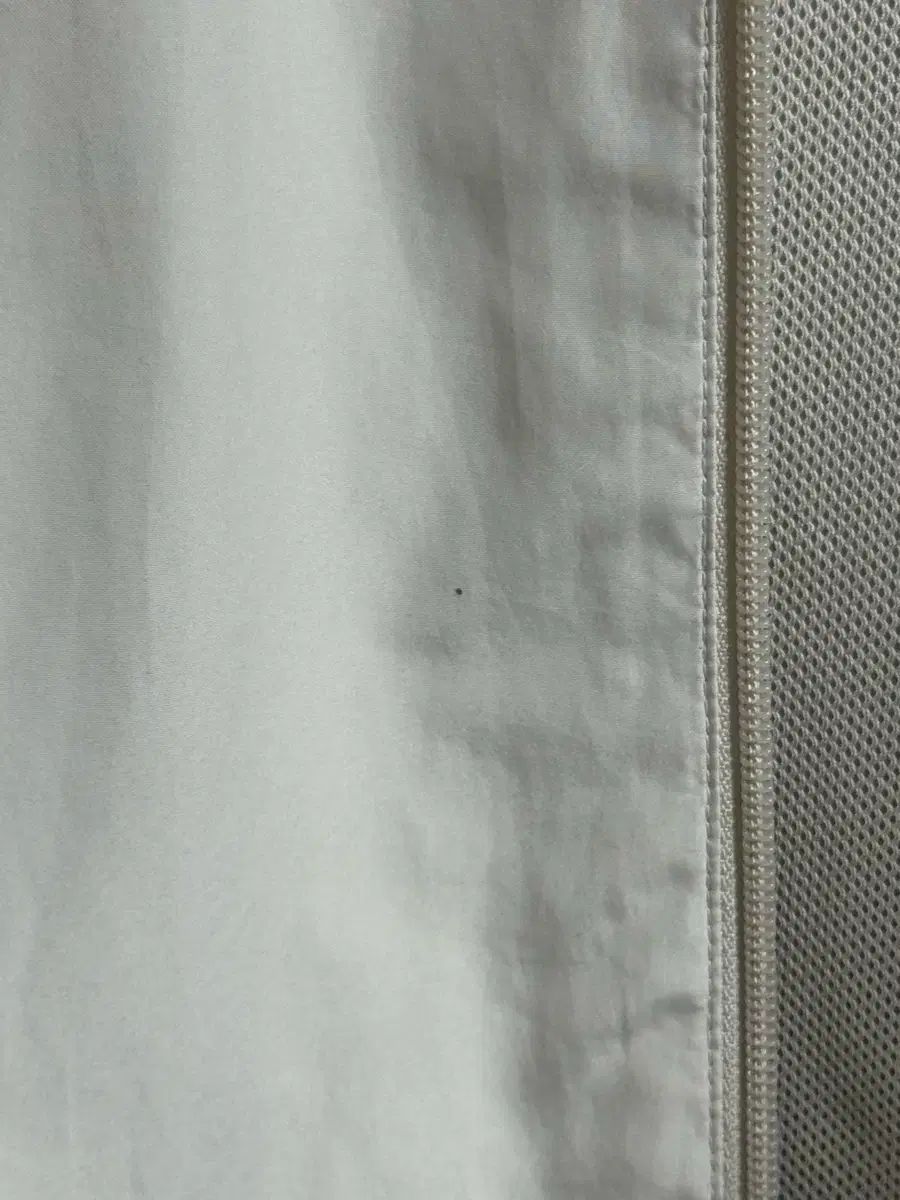 トラックジャケット