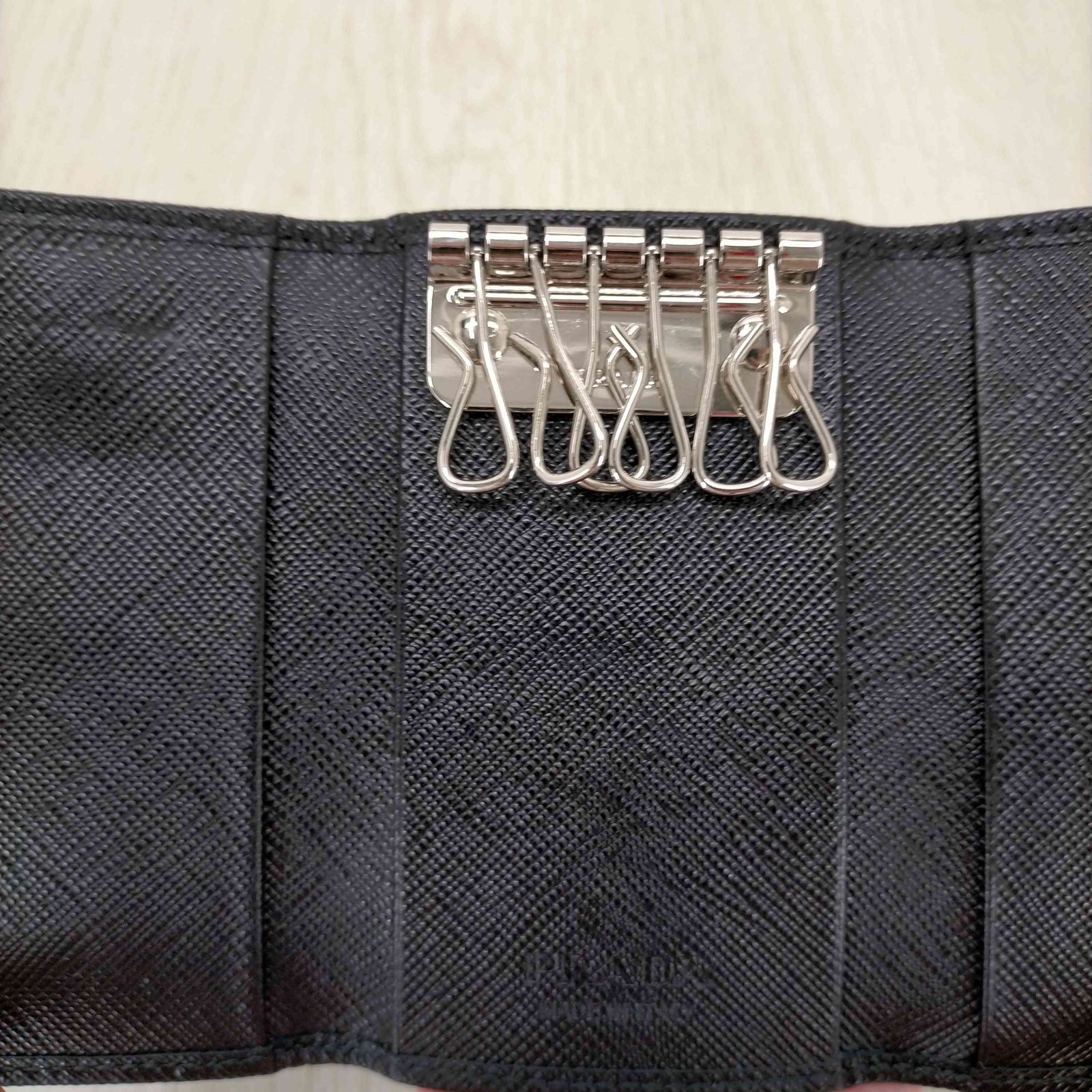 プラダ PRADA サフィアーノ トライアングル 6連キーケース