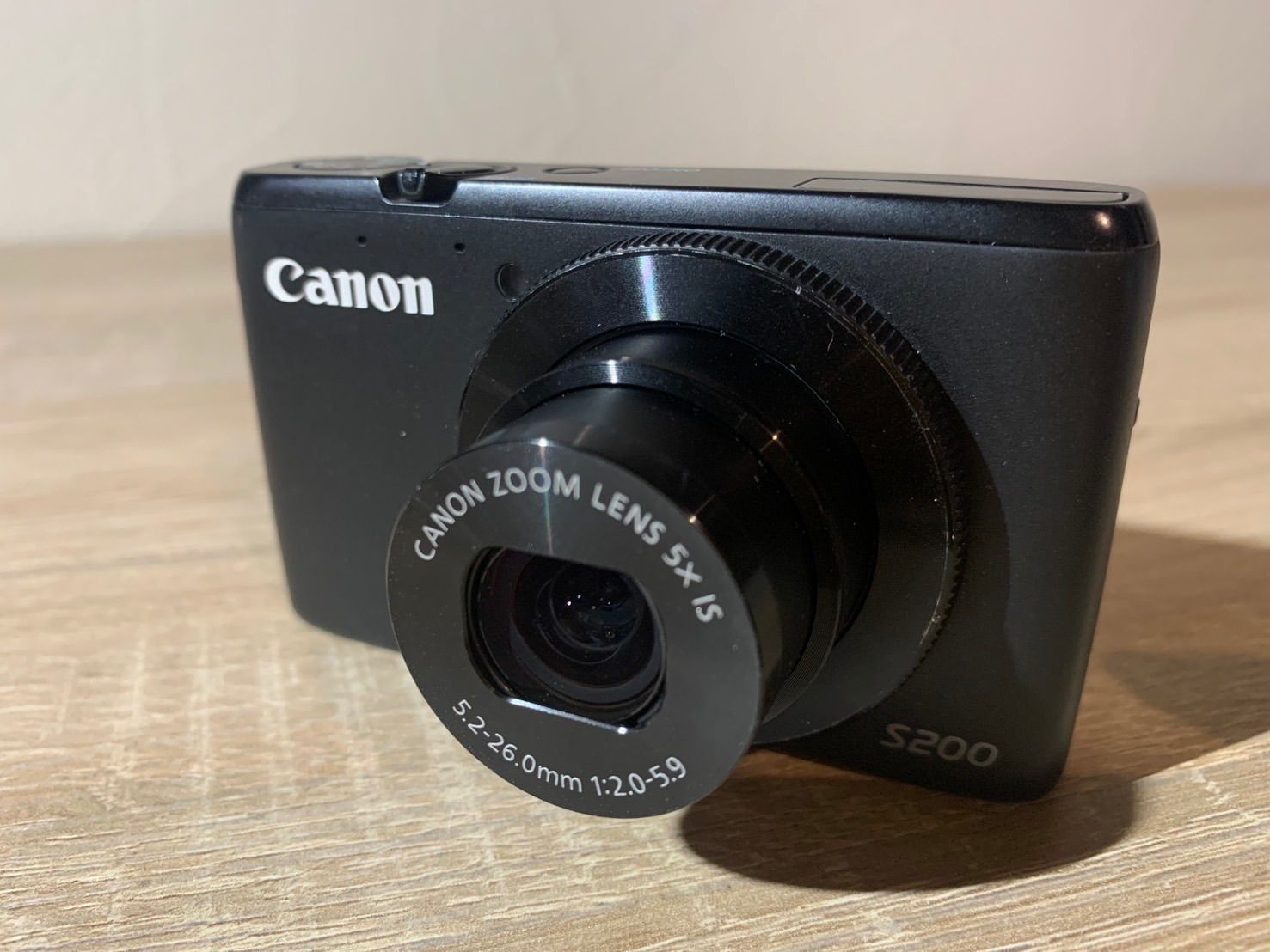 ブラック デジカメ