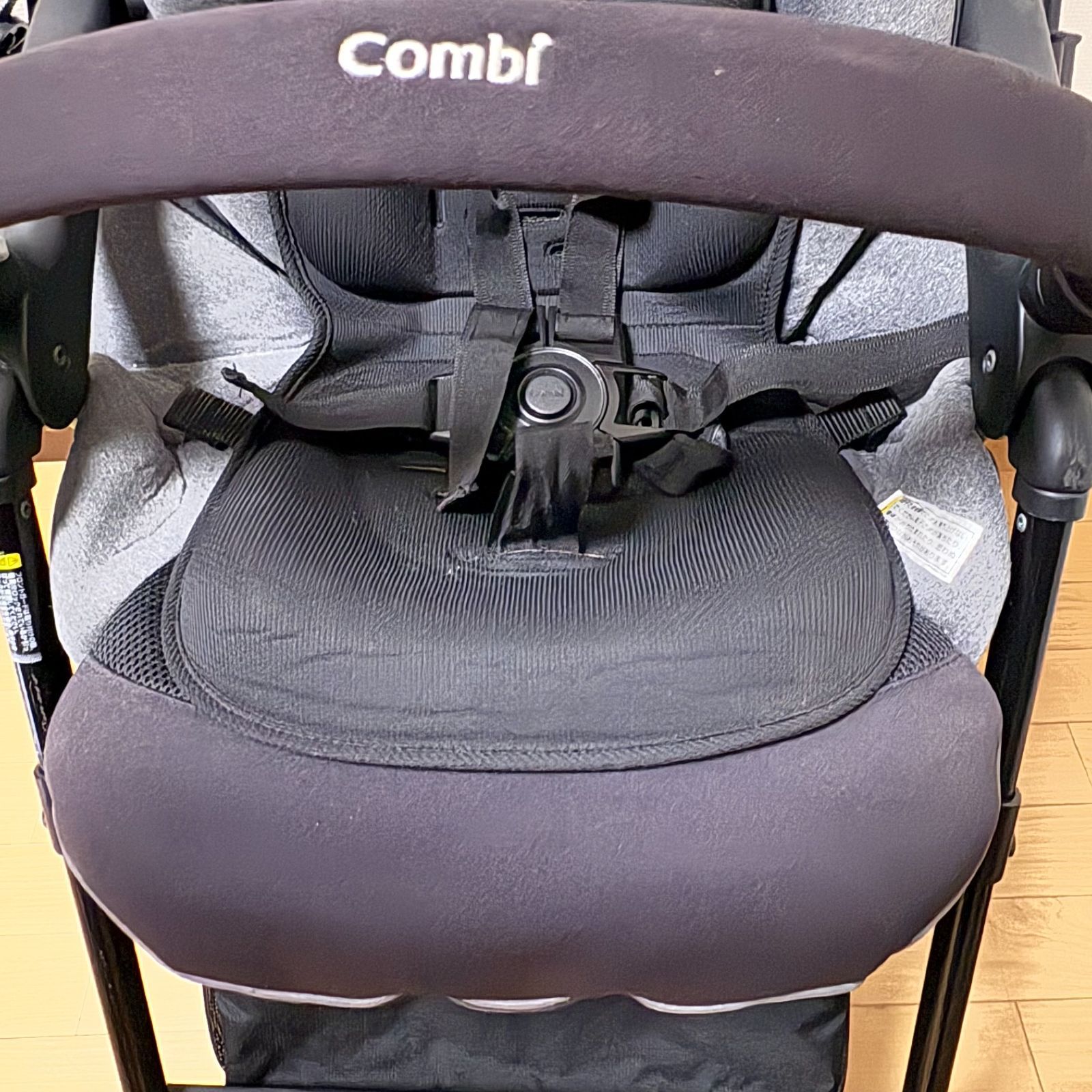 美品 Combi スゴカル α4 キャス エヴァグリーン エッグショック コンビ