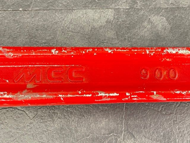 900