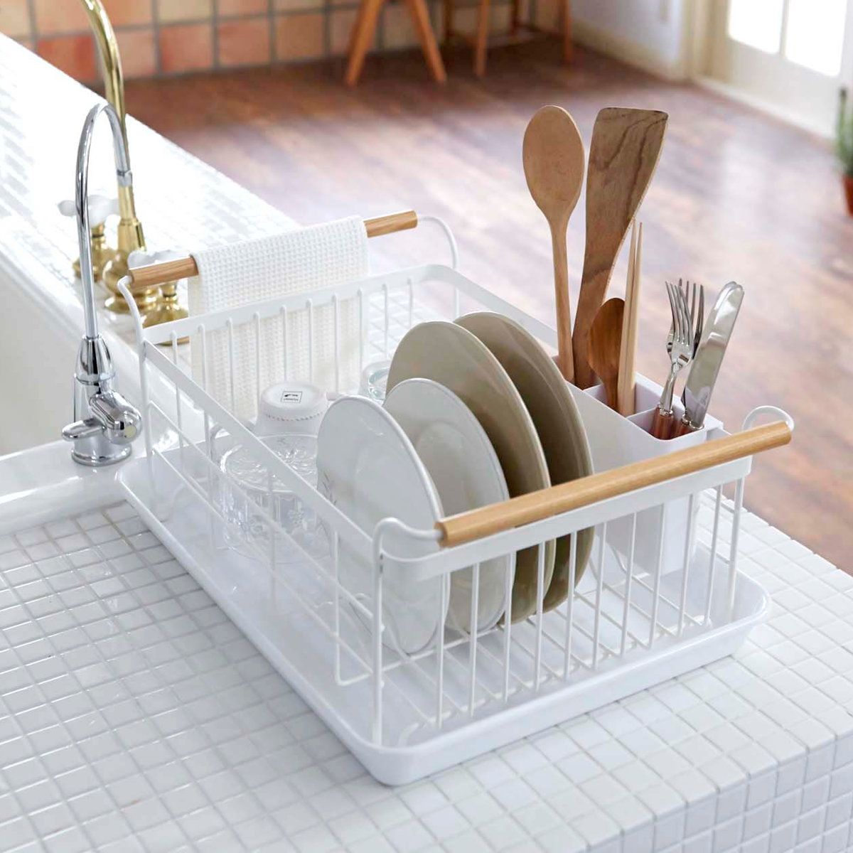 山崎実業 tosca 水切りバスケット トスカ 4903208031073 トスカシリーズ 水切り キッチン 食器 収納 水切りカゴ 水回り 皿 立て ディッシュラック 水切りかご 水切りラック