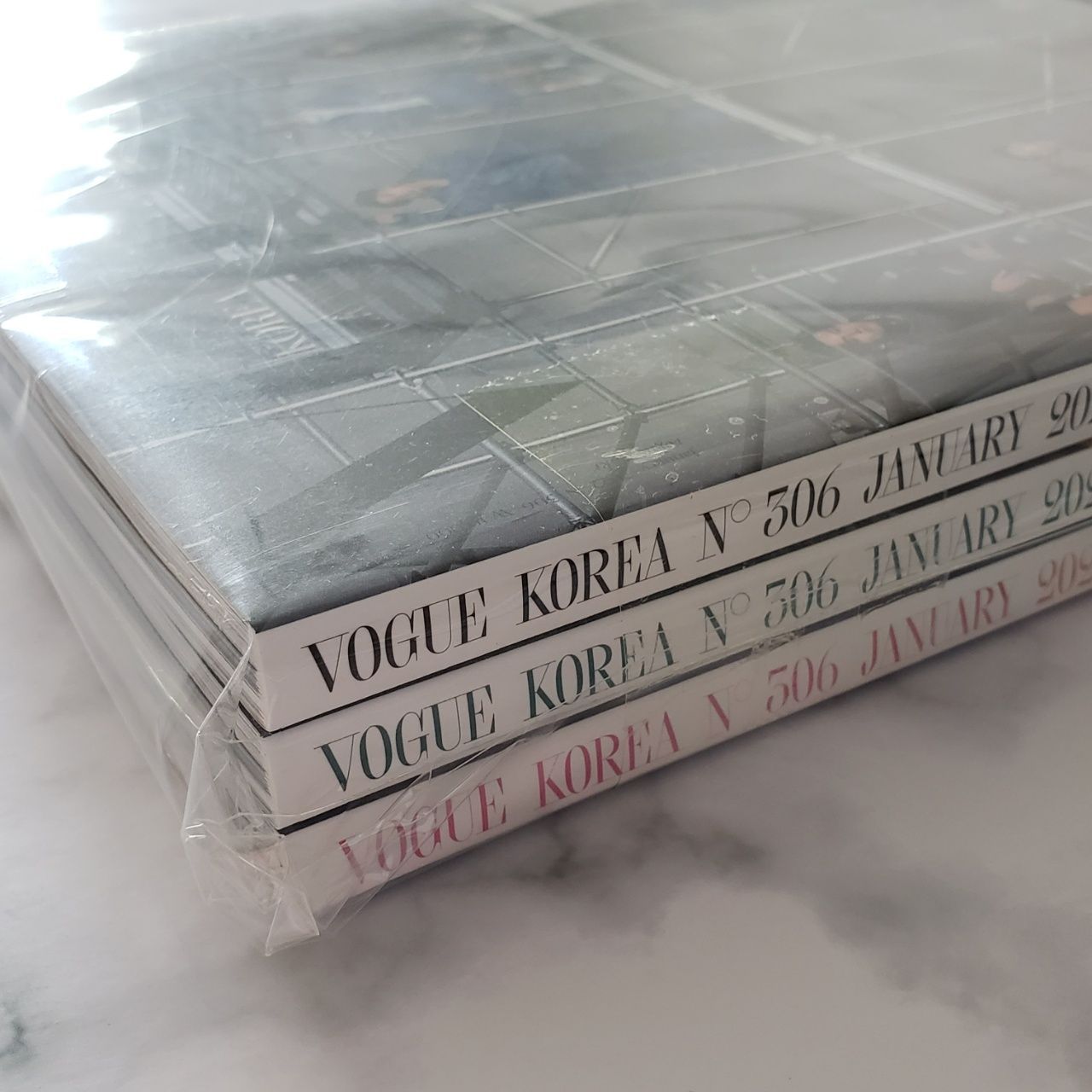 新品【VOGUE KOREA】BTS 3冊セット 2022年1月号-製品 取扱店