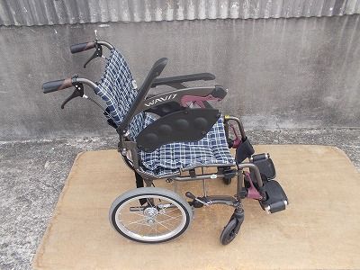 一部地域を除く カワムラサイクル 介助用標準車いす WAVIT ウェイビットプラス WAP 16-40 TS-25-1024-07