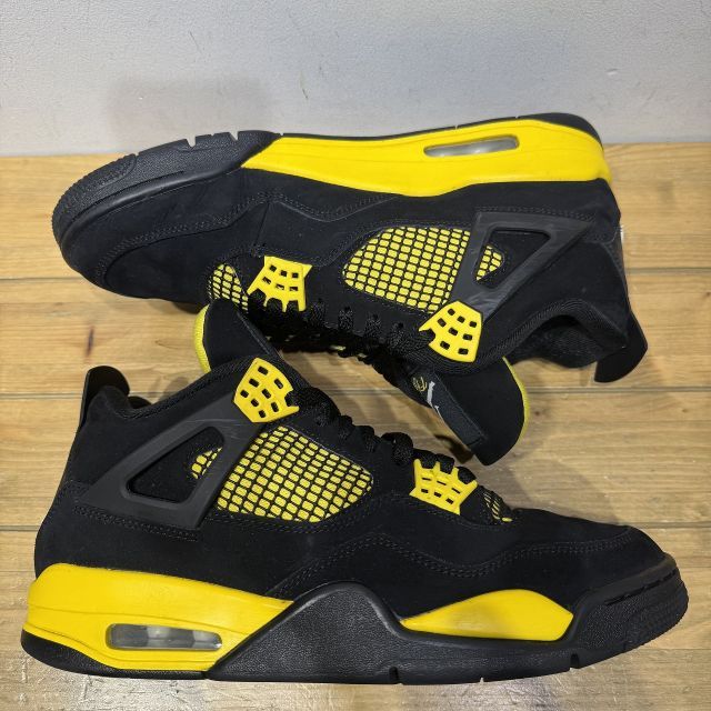 【値下げしました】エアジョーダン4 サンダー28.5㎝ NIKE 2023 AIR JORDAN 4 RETRO 