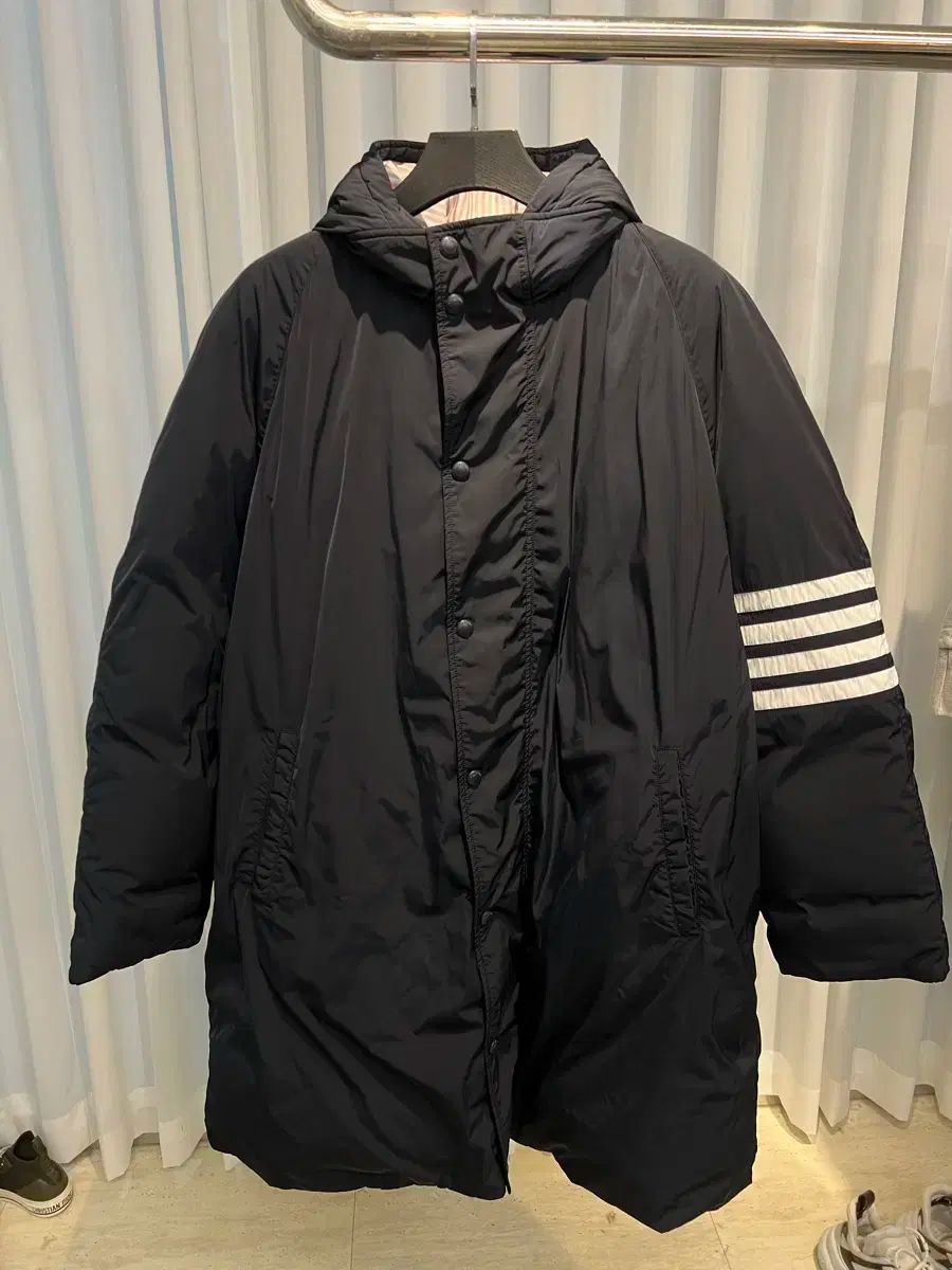4 ） 25Fw Thom Browne(トム・ブラウン) ポリエステル 四本サイド 