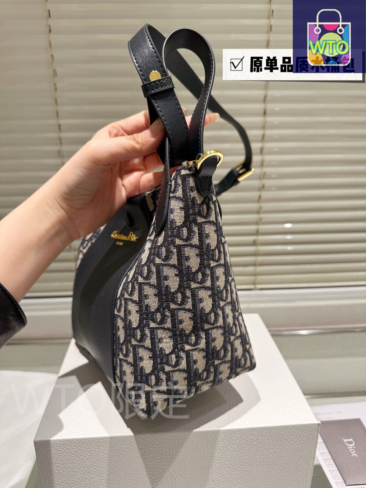 【Dior】OBLIQUE BUCKET BAG オブリーク バケット バック DIOR | 30 Montaigne ドローストリング付き ミニ バケットバッグ