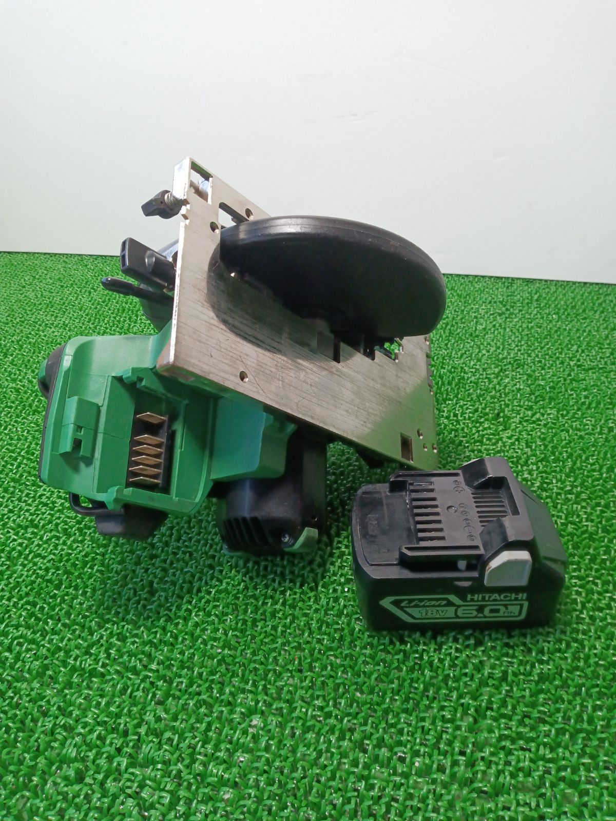 即購入OK！中古品】日立工機 165㎜コードレス丸のこ C18DBAL