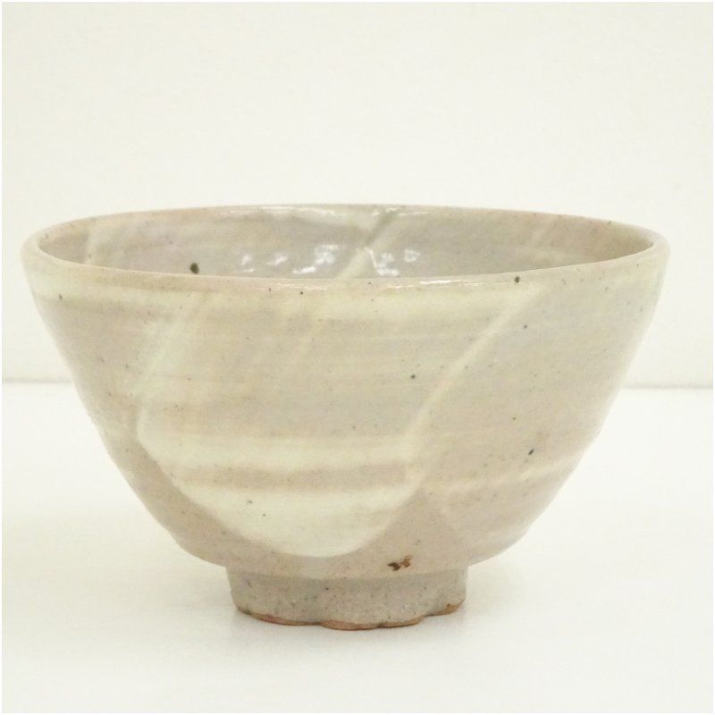 小木曽教彦造 刷毛目桜茶碗 共箱 茶道 抹茶 おしゃれ 抹茶茶碗 抹茶碗 和食器 レトロ 茶器 骨董 茶わん 茶会 茶の湯 7月 夏