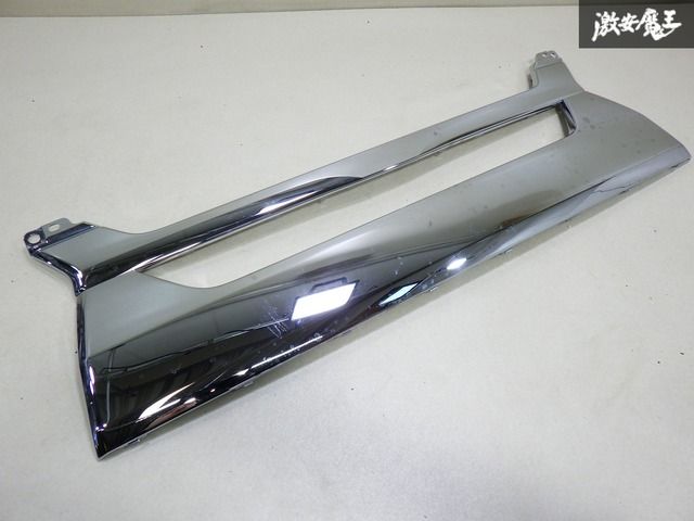 【状態 良好】 トヨタ 純正 200系 ハイエース ナロー 後期 フロントグリル ラジエターグリル 上下 メッキ 53111-26770 53111-26760 棚29-2