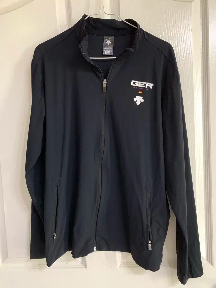 DESCENTE(デサント) ジップアップ