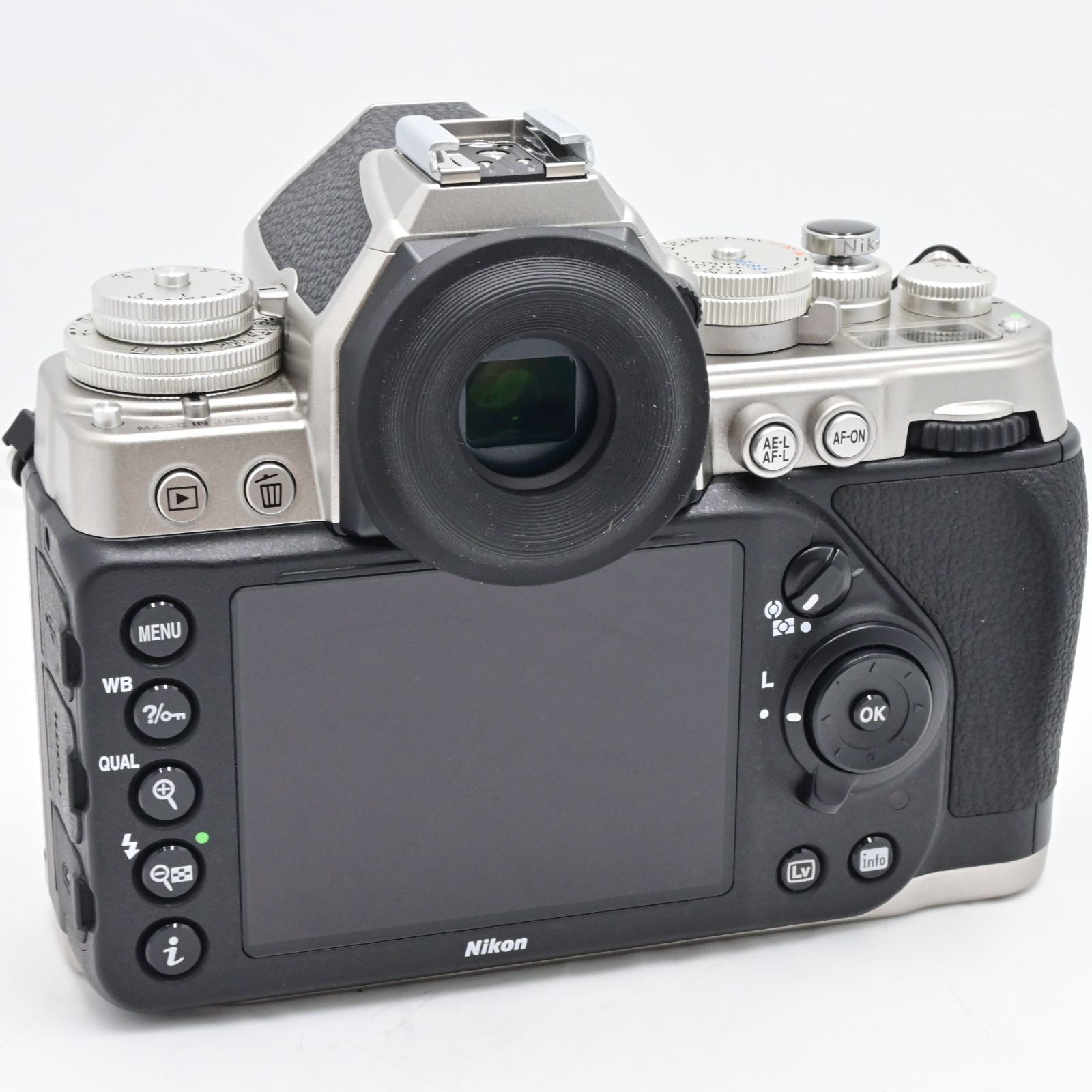 シャッター回数『2986』ニコン Nikon デジタル一眼レフカメラ Df シルバーDFSL グッチーカメラ メルカリ